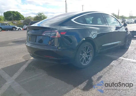 2018 Tesla Model 3 Long Range/Mid Range из США, поврежденный, VIN 5YJ3E1EA1JF173633